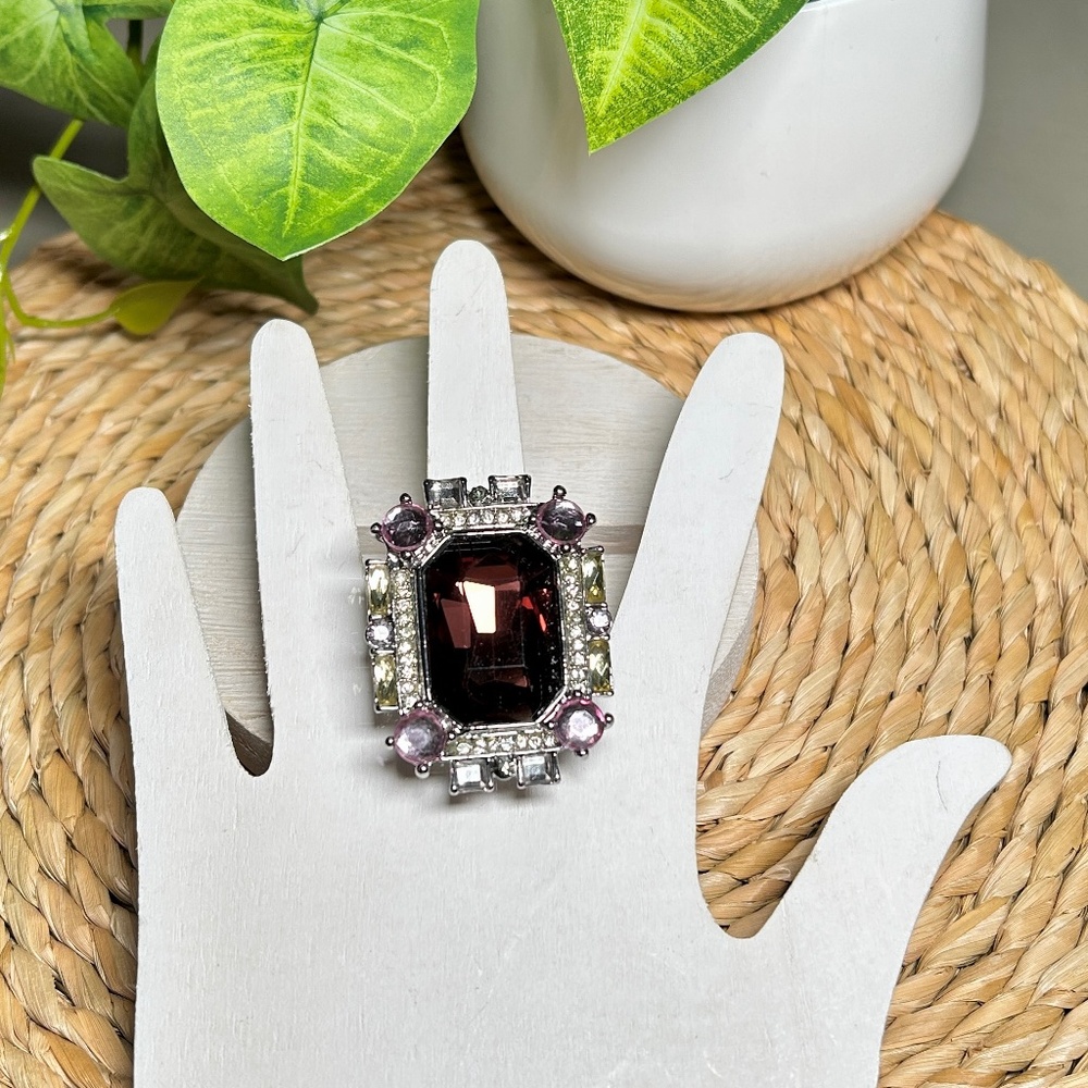 Vintage Chunky Cocktail Ring, with gorgeous colored crystal rhinestones - Picture 4 of 16